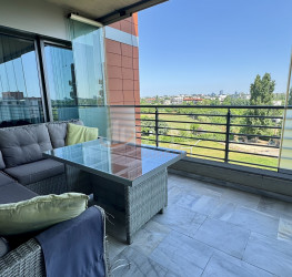 Apartament, 4 rooms with underground parking included Bucuresti/Sisesti