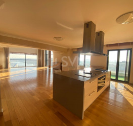 Apartament, 4 rooms with underground parking included Bucuresti/Barbu Vacarescu