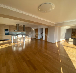 Apartament, 4 rooms with underground parking included Bucuresti/Barbu Vacarescu