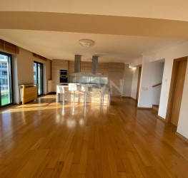 Apartament, 4 rooms with underground parking included Bucuresti/Barbu Vacarescu