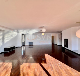 Apartament, 4 rooms with underground parking included Bucuresti/Capitale