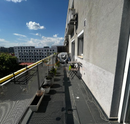 Apartament, 4 rooms with underground parking included Bucuresti/Timpuri Noi