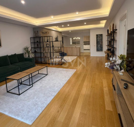 Apartament, 4 rooms with underground parking included Bucuresti/Floreasca
