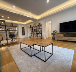Apartament, 4 rooms with underground parking included Bucuresti/Floreasca
