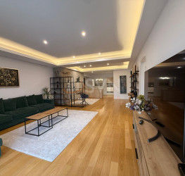 Apartament, 4 rooms with underground parking included Bucuresti/Floreasca