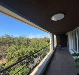 Apartament, 4 rooms with underground parking included Bucuresti/Herastrau