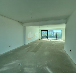 Apartament, 4 rooms with underground parking included Bucuresti/Pipera