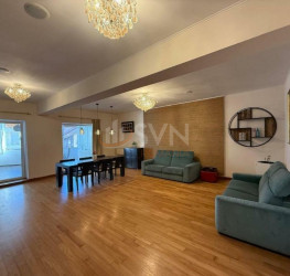 Apartament, 4 rooms with underground parking included Bucuresti/Nordului