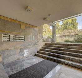 Apartament, 4 rooms with underground parking included Bucuresti/Primaverii