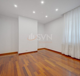 Apartament, 4 rooms with underground parking included Bucuresti/Primaverii