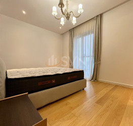 Apartament, 4 rooms with underground parking included Bucuresti/Herastrau