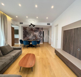 Apartament, 4 rooms with underground parking included Bucuresti/Herastrau
