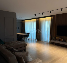 Apartament, 4 rooms with underground parking included Bucuresti/Pipera