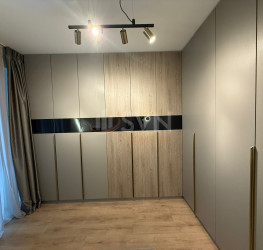 Apartament, 4 rooms with underground parking included Bucuresti/Pipera