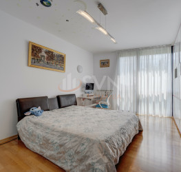 Apartament, 4 rooms with underground parking included Bucuresti/Sisesti