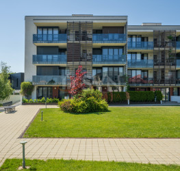 Apartament, 4 rooms with underground parking included Bucuresti/Sisesti