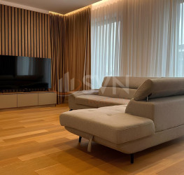 Apartament, 4 rooms with underground parking included Bucuresti/Herastrau