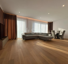 Apartament, 4 rooms with underground parking included Bucuresti/Herastrau