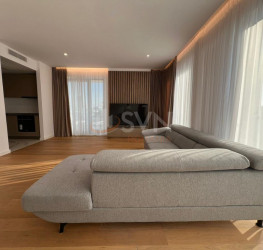 Apartament, 4 rooms with underground parking included Bucuresti/Herastrau