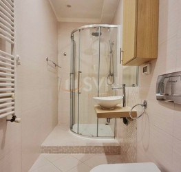 Apartament, 4 rooms with underground parking included Bucuresti/Herastrau