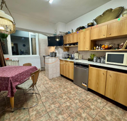 Apartament, 4 rooms with underground parking included Bucuresti/Stefan Cel Mare