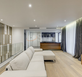 Apartament, 4 rooms with underground parking included Bucuresti/Primaverii