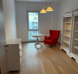 Apartament, 4 rooms with underground parking included Bucuresti/Aviatorilor