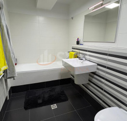 Apartament, 4 rooms with underground parking included Bucuresti/Pipera