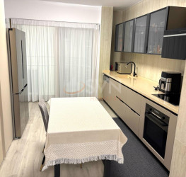 Apartament, 4 rooms with underground parking included Bucuresti/Primaverii