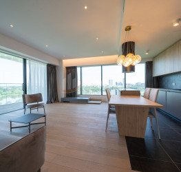 Apartament, 4 rooms with underground parking included Bucuresti/Floreasca