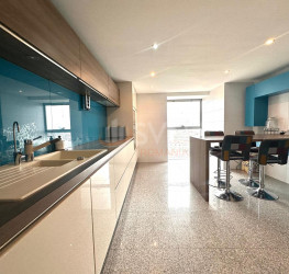 Apartament, 4 rooms with underground parking included Bucuresti/Arcul De Triumf