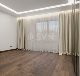 Apartament, 4 rooms with underground parking included Bucuresti/P-ta Victoriei