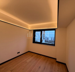 Apartament, 4 rooms with underground parking included Bucuresti/Pipera