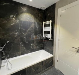 Apartament, 4 rooms with underground parking included Bucuresti/Pipera