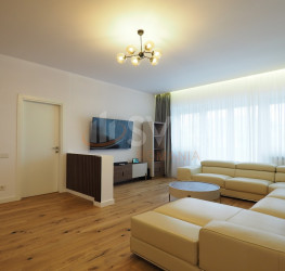 Apartament, 4 rooms with underground parking included Bucuresti/Herastrau