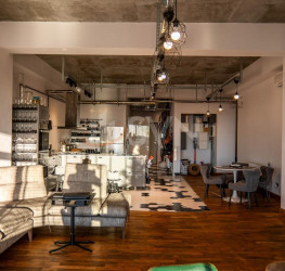 Apartament, 4 rooms with underground parking included Bucuresti/Pipera