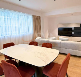 Apartament, 4 rooms with underground parking included Bucuresti/Herastrau