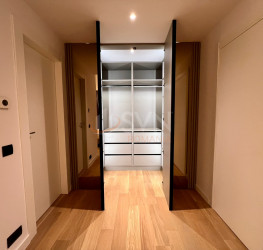 Apartament, 4 rooms with underground parking included Bucuresti/Herastrau