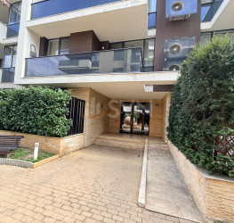 Apartament, 4 rooms with underground parking included Bucuresti/Iancu Nicolae