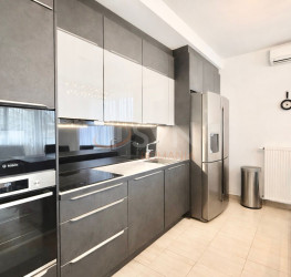 Apartament, 4 rooms with underground parking included Bucuresti/Iancu Nicolae