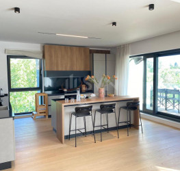 Apartament, 4 rooms with underground parking included Bucuresti/Primaverii