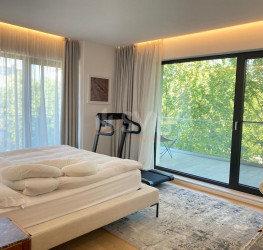 Apartament, 4 rooms with underground parking included Bucuresti/Primaverii