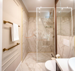 Apartament, 4 rooms with underground parking included Bucuresti/Aviatiei