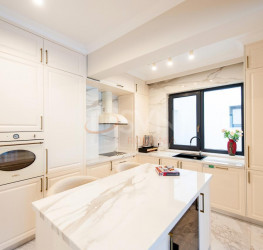 Apartament, 4 rooms with underground parking included Bucuresti/Aviatiei