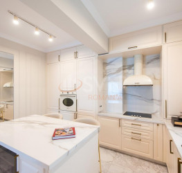 Apartament, 4 rooms with underground parking included Bucuresti/Aviatiei