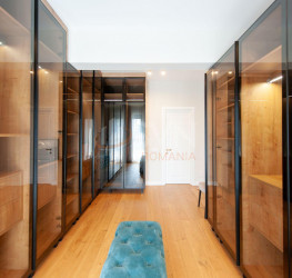 Apartament, 4 rooms with underground parking included Bucuresti/Aviatiei