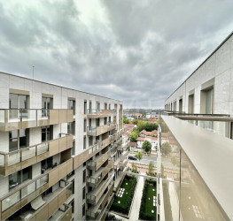 Apartament, 4 rooms with underground parking included Bucuresti/Iancu Nicolae