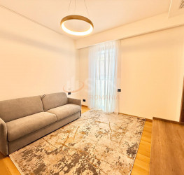 Apartament, 4 rooms with underground parking included Bucuresti/Primaverii