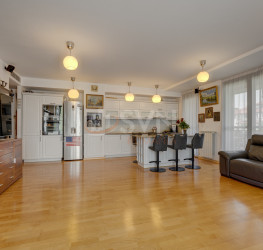 Apartament, 4 rooms with underground parking included Bucuresti/Sisesti