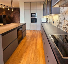 Apartament, 4 rooms with underground parking included Bucuresti/Floreasca